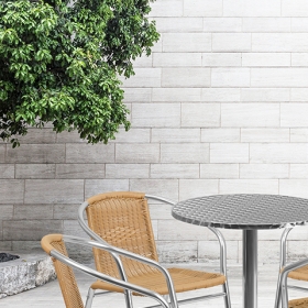 23.5RD Aluminum Table/4 Chairs