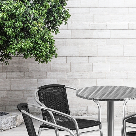 23.5RD Aluminum Table/4 Chairs