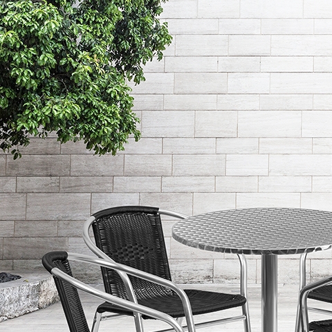 27.5RD Aluminum Table/4 Chairs