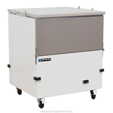 Master-Bilt MBMC08DW Milk Cooler / Station